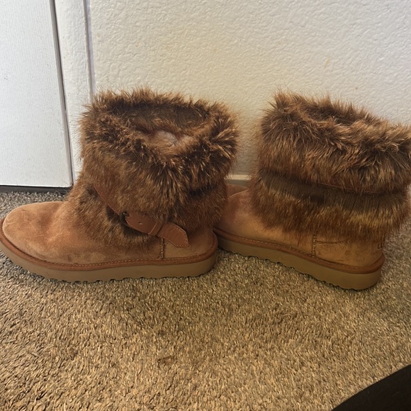 UGG Chestnut Suede Shaggy CLASSIC BUCKLE MINI Boots - Picture 5 of 10